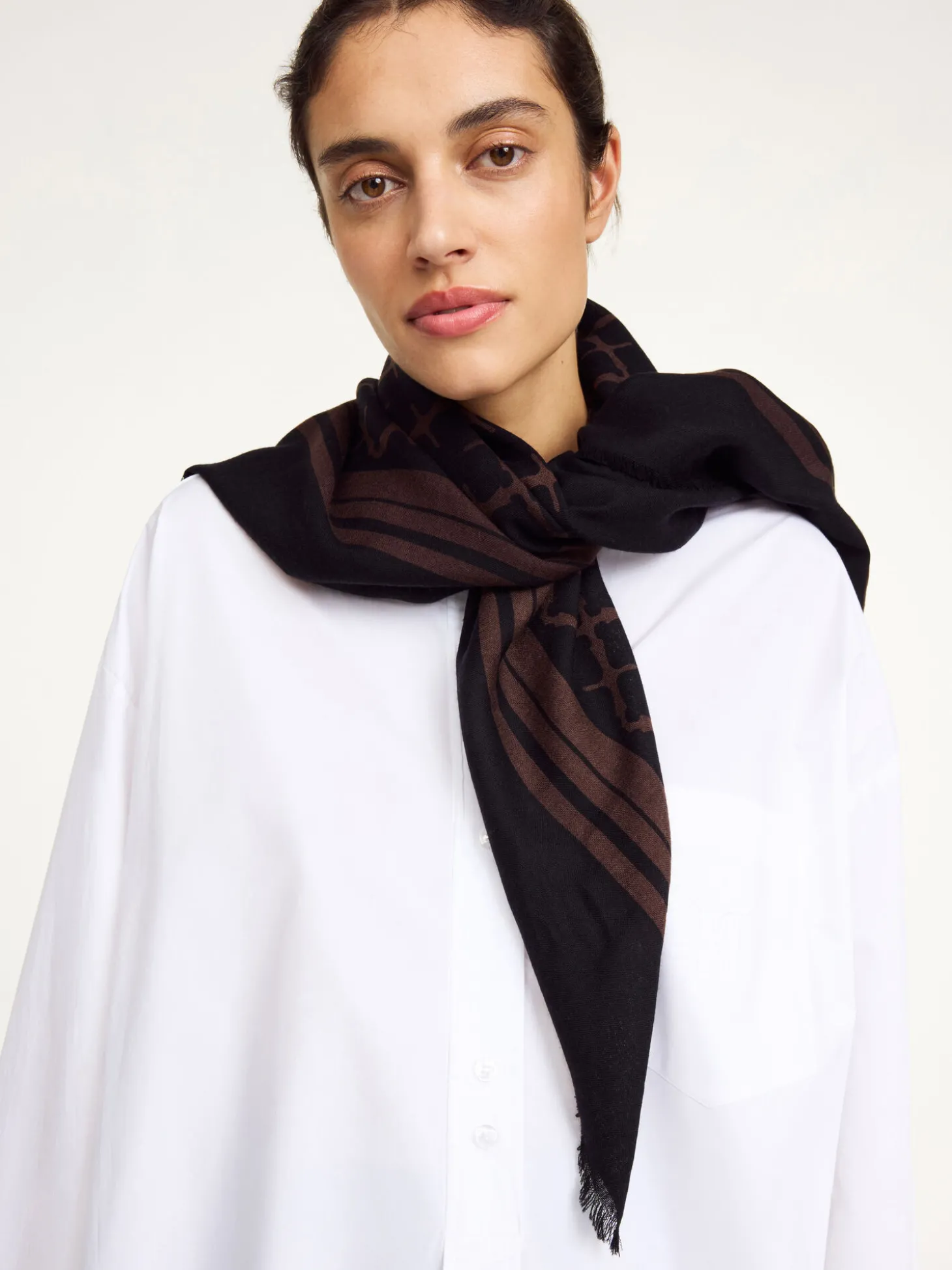 New By Malene Birger Cornelis uldtørklæde DarkChokolate