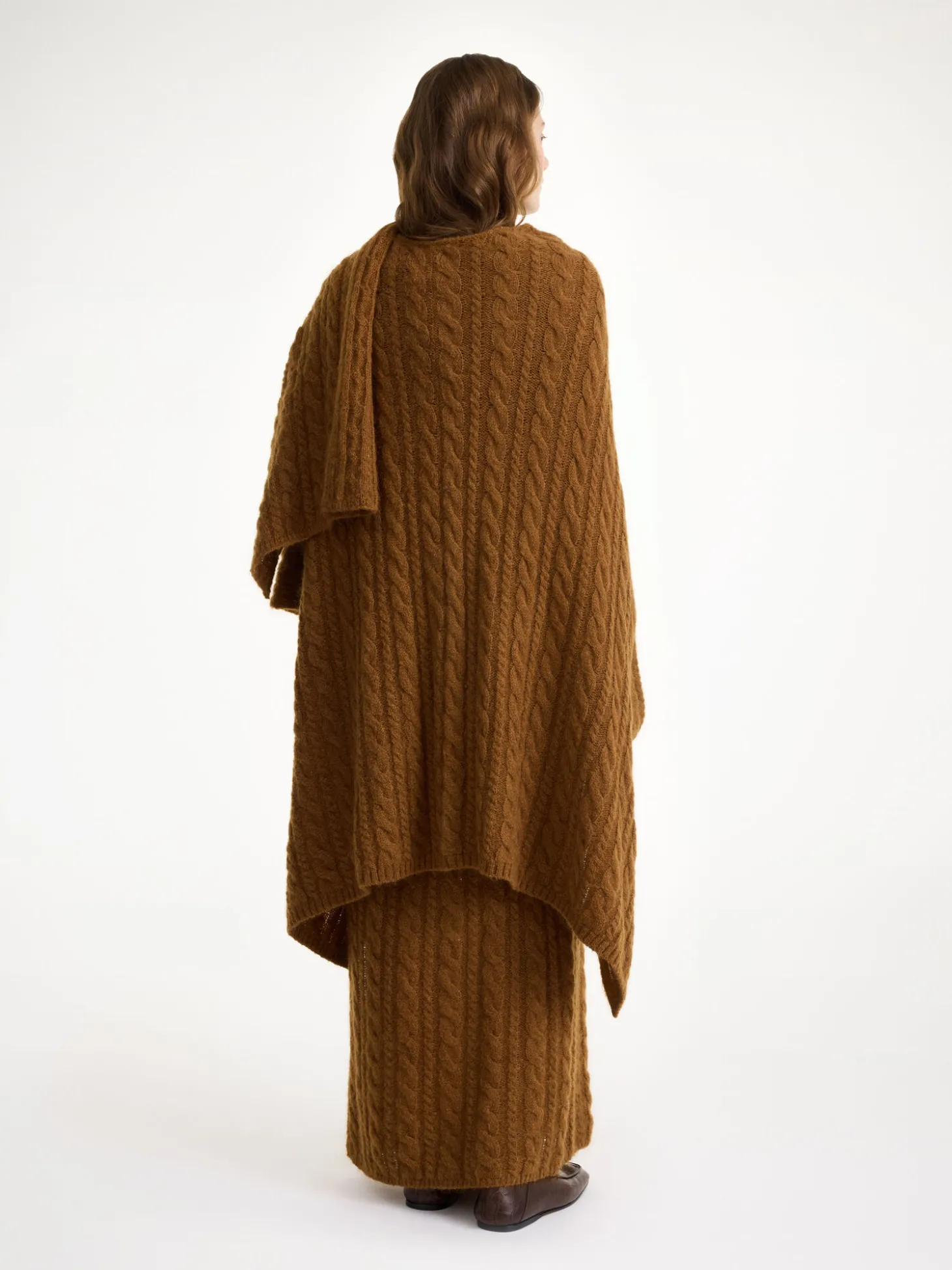 Best By Malene Birger Kassillas poncho i uldblanding Bison