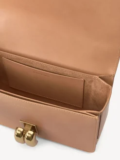 New By Malene Birger Noval skuldertaske i l&aelig;der Tan