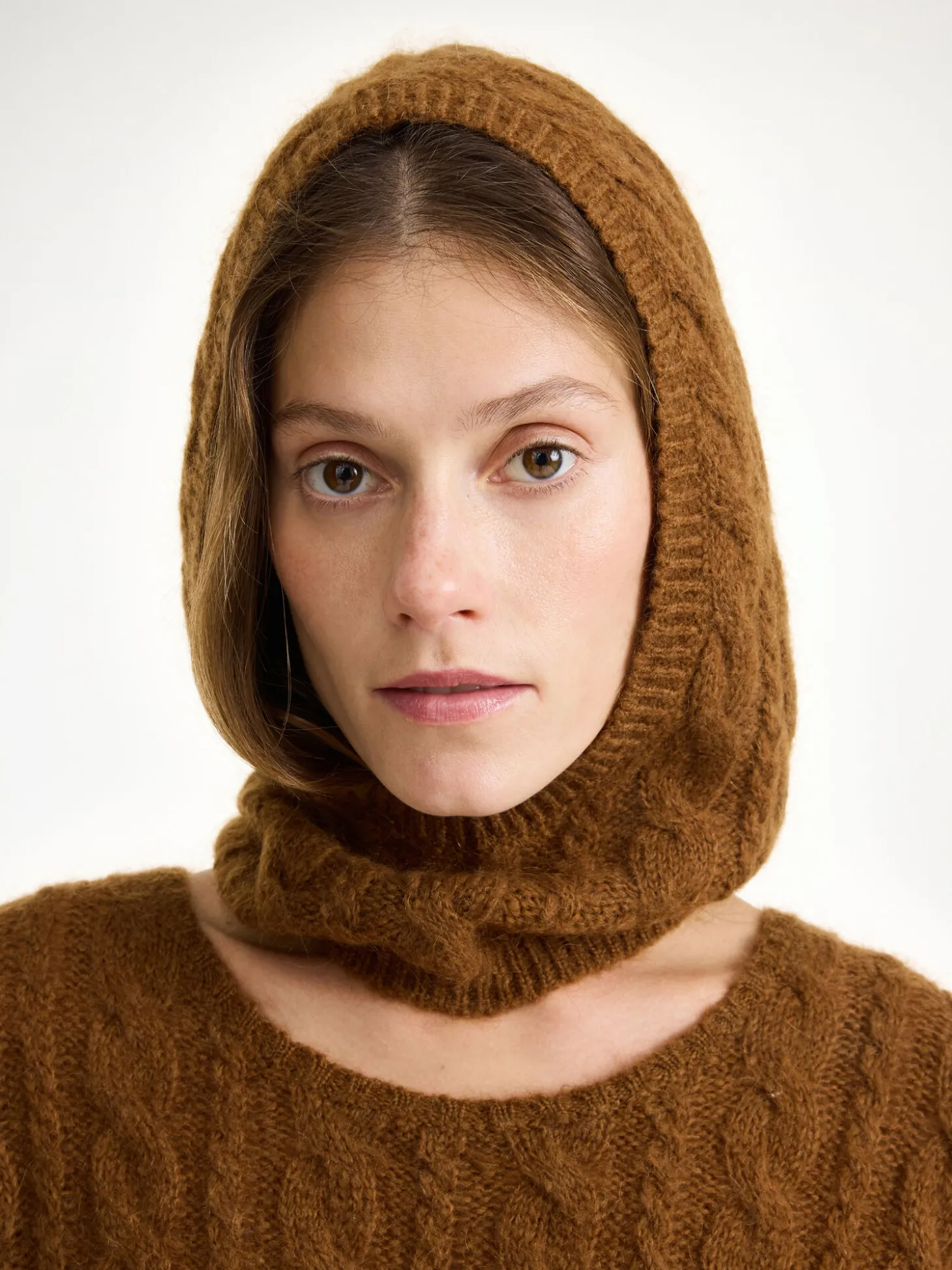 Hot By Malene Birger Renima balaklava i uld Bison